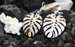 Monstera (cutout) Earring